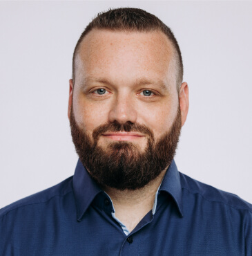 Headshot of Laszlo Hornyak.