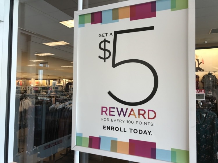 In-store or online, make signing up sound enticing. Kohl’s spoke to their audience with a cash-back incentive. Combine your launch with a Black Friday-relevant perk and get as many sign-ups as you can while traffic is high.