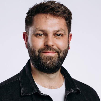 Headshot of Charlie Hawker