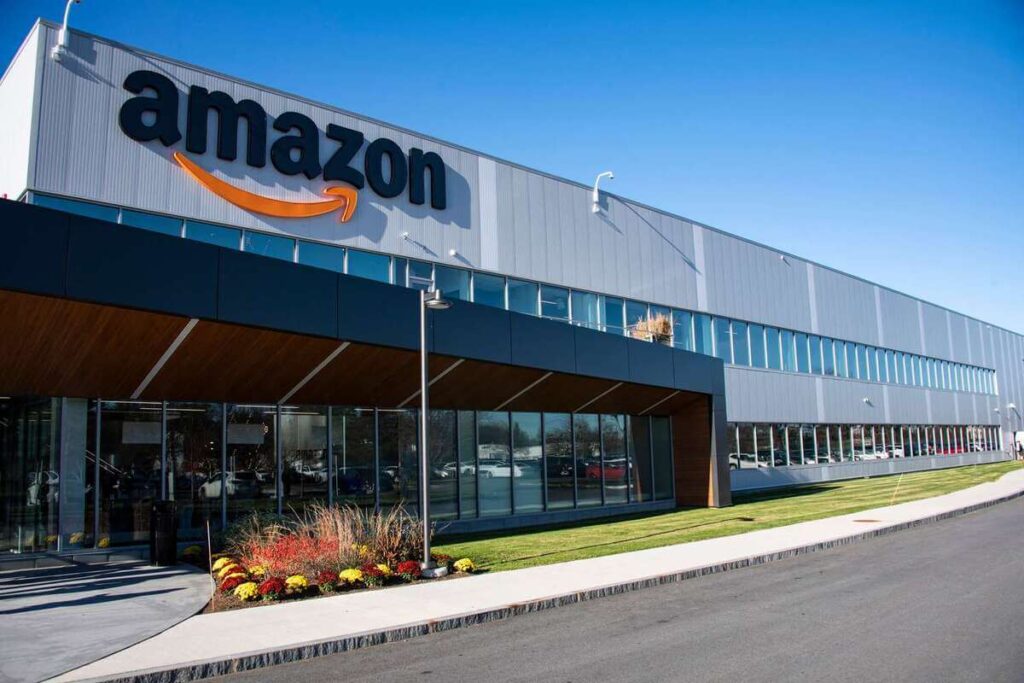 An image showing an Amazon building.