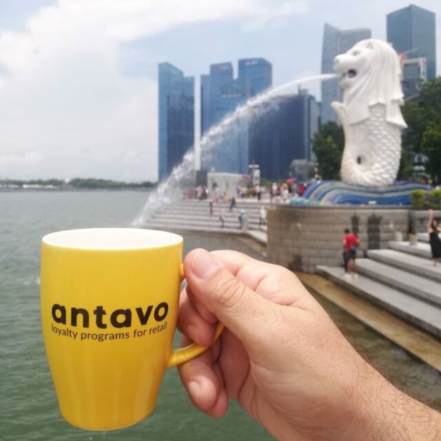 Greetings from Singapore! 🇸🇬

This time the Antavo mug was spotted at the official mascot of Singapore, the Merlion. 🦁🐟

Curious about where it will appear next? Then stay tuned 😉

#Antavo #Antavomug #Antavomugaroundtheworld #Antavoeverywhere
#vacation #holidaying #greetings #Singapore